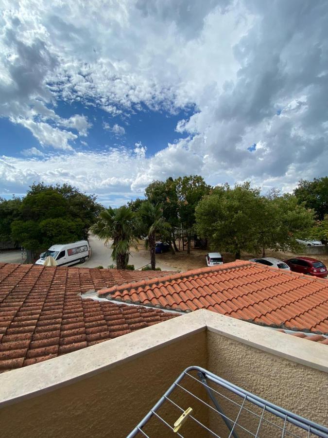 Apartmani Rina Kadumi Exterior foto